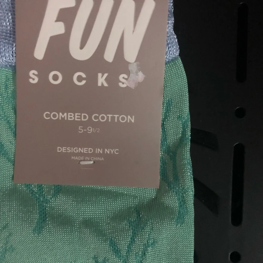 Women’s Light Green Seaweed design Combed Cotton Crew Socks